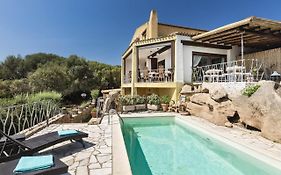 Iconic Luxury Suites